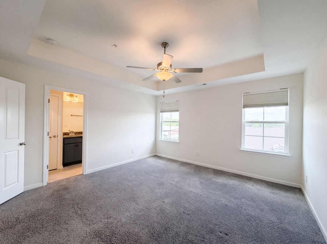 Photo 4 of 31 of 200 Kinsale Dr, Spring Hill, TN