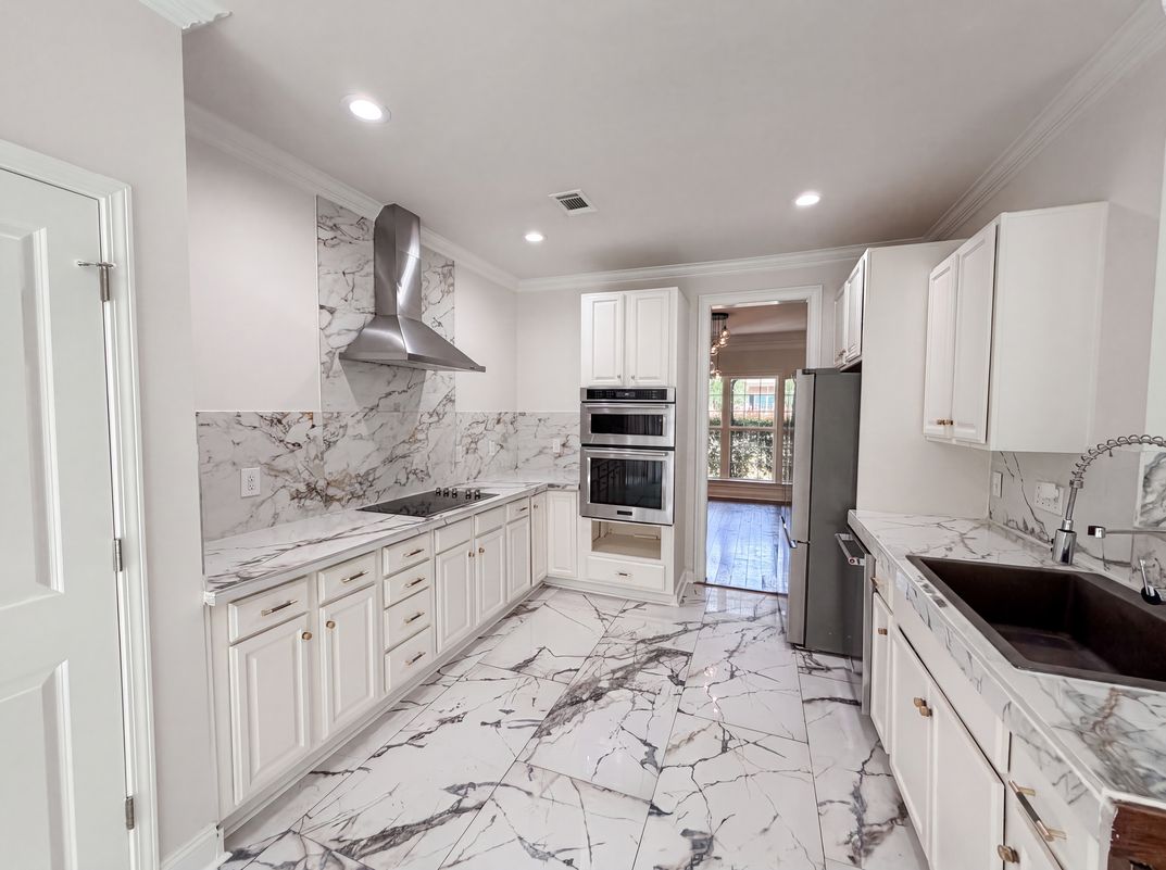 Photo 6 of 23 of 6420 Torrence Trace Dr, Huntersville, NC