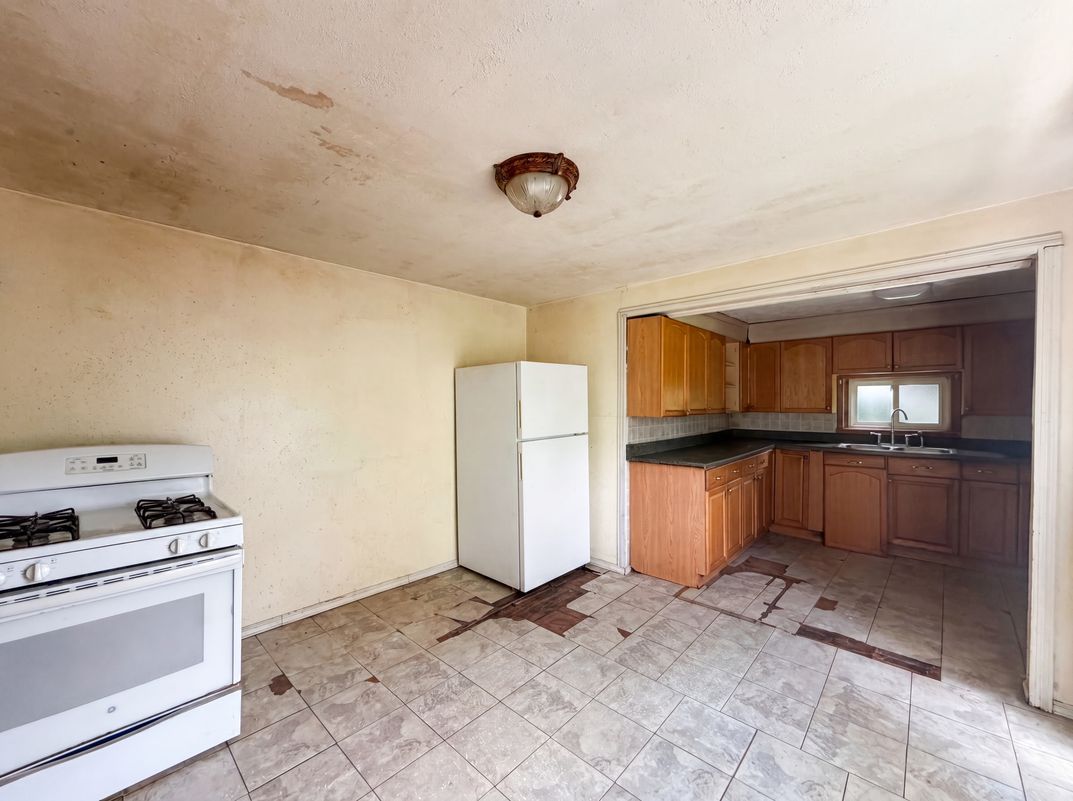 Photo 10 of 27 of 2670 Fern Ave, Columbus, OH