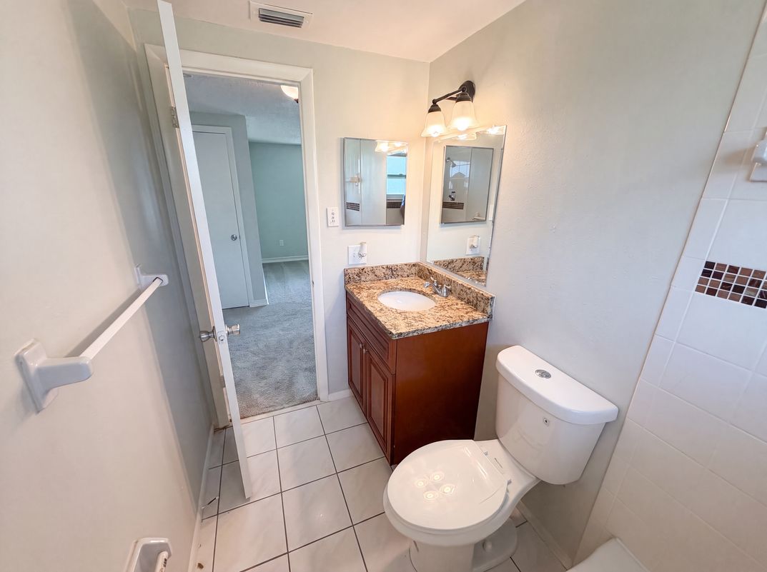 Photo 8 of 22 of 3412 Nixon Rd, Holiday, FL