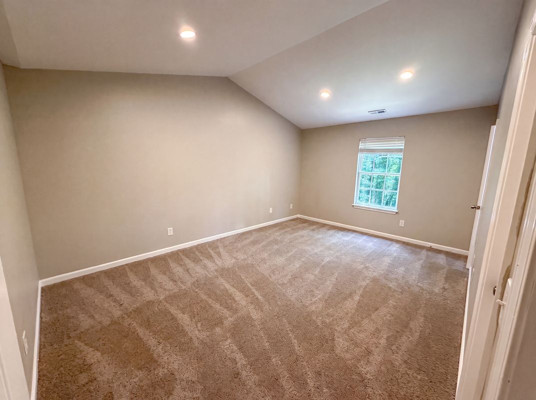 Photo 4 of 19 of 5067 Redan Rd, Stone Mountain, GA