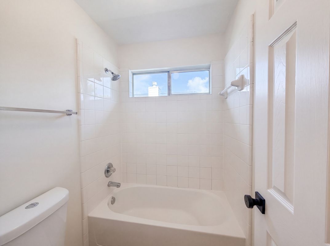 Photo 17 of 35 of 11314 Sailwing Creek Ct, Pearland, TX