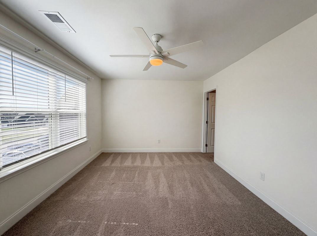 Photo 30 of 44 of 2714 Green Ash Ln, Knoxville, TN