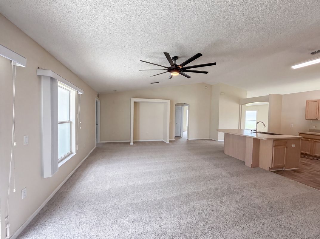 Photo 8 of 20 of 2366 Belen Dr, Deltona, FL