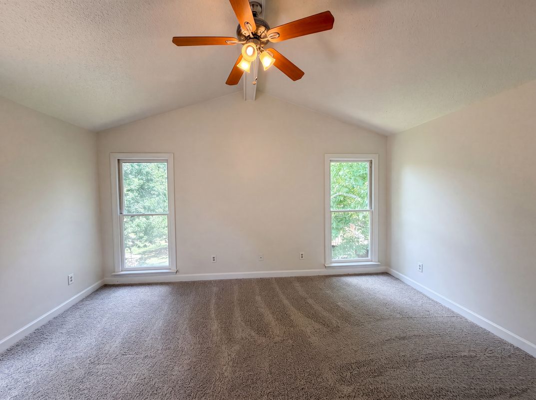 Photo 4 of 17 of 5500 Fortunes Ridge Dr, Durham, NC