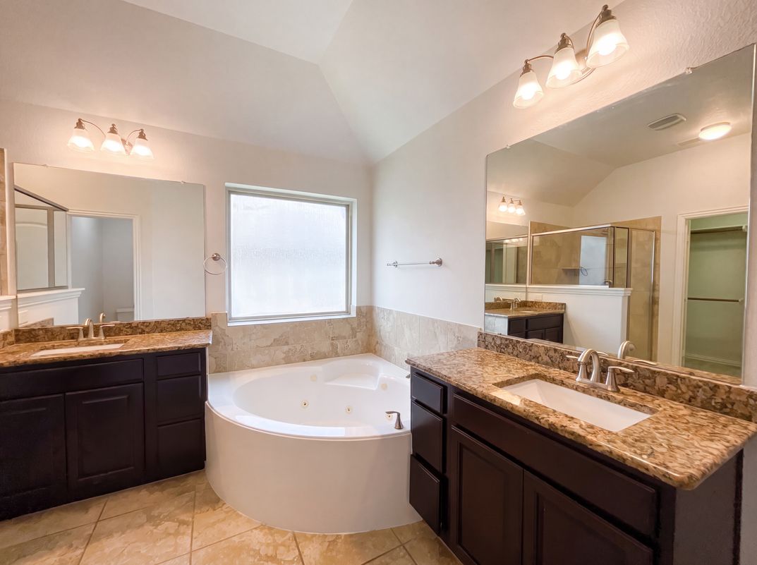 Photo 19 of 22 of 17118 Jetton Park Ln, Humble, TX