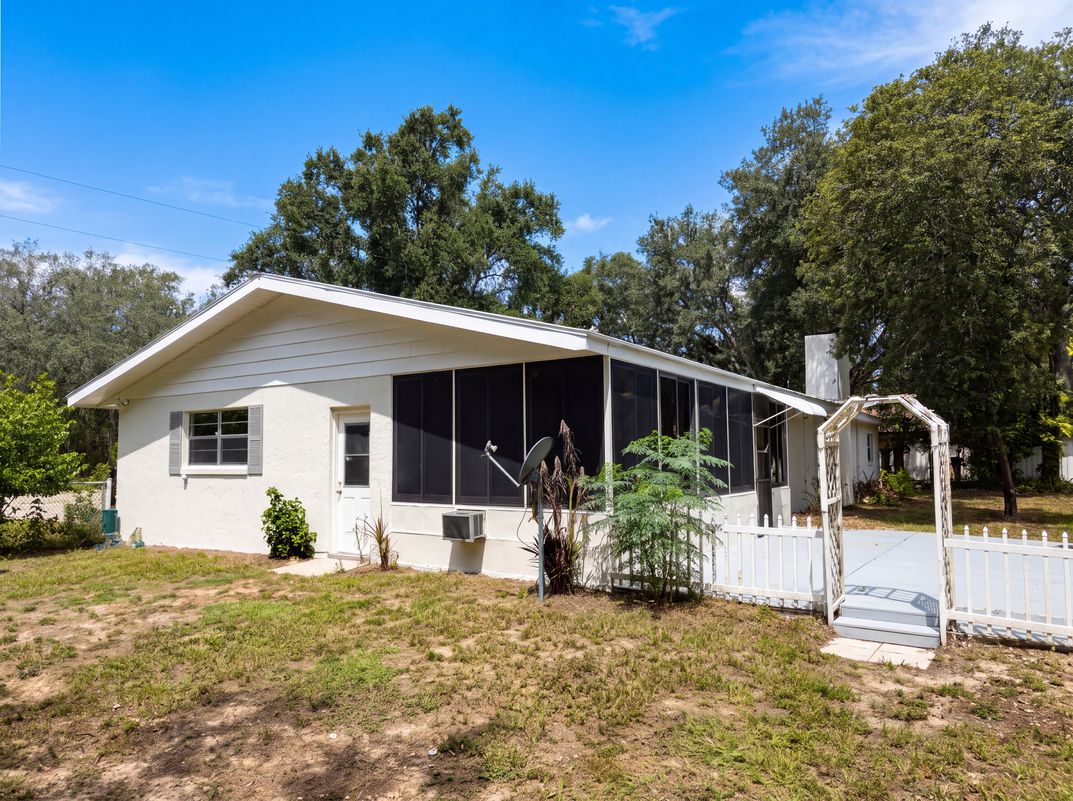 Photo 5 of 22 of 1870 N Seminole Rd, Avon Park, FL