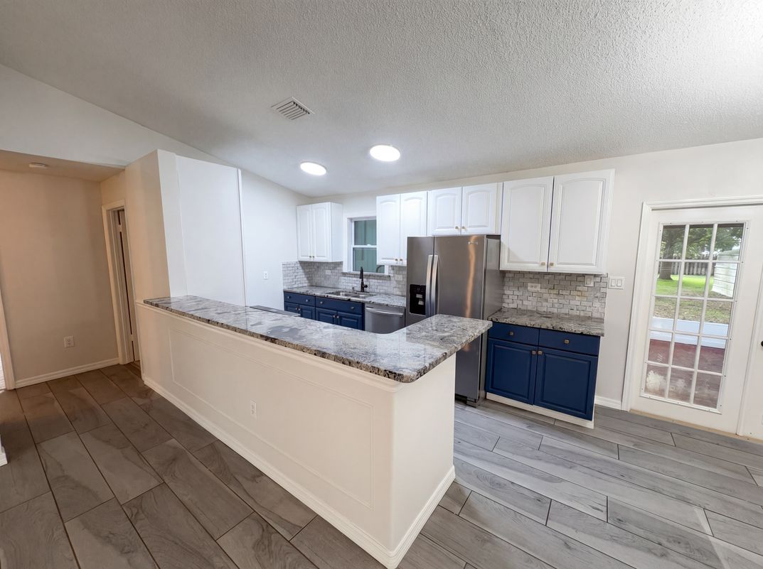 Photo 10 of 24 of 967 Lamplighter Dr NW, Palm Bay, FL
