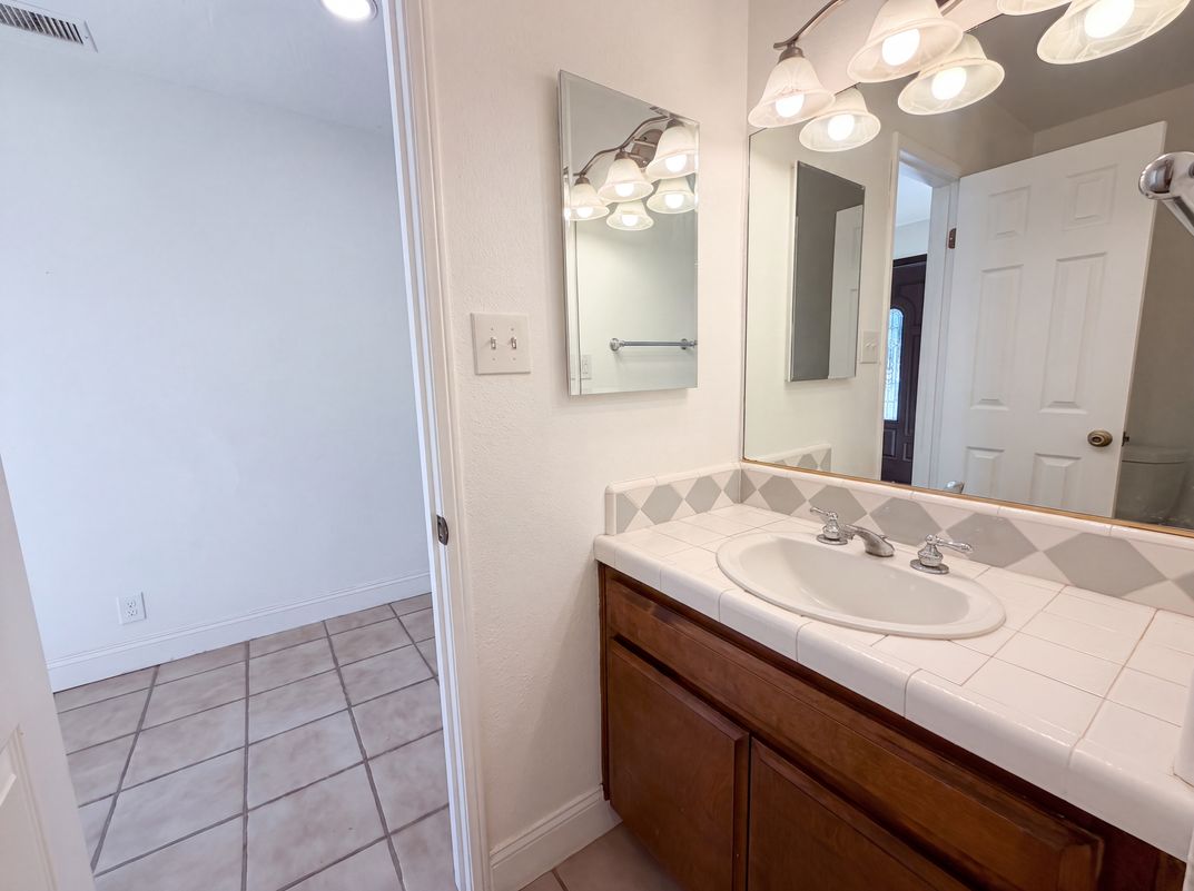 Photo 22 of 40 of 15408 Glentree Rd, Valley Center, CA