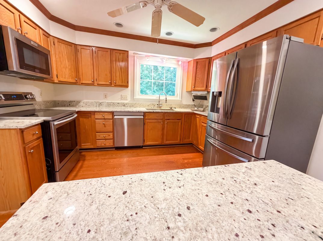 Photo 19 of 66 of 4819 Powell Rd, Fairfax, VA