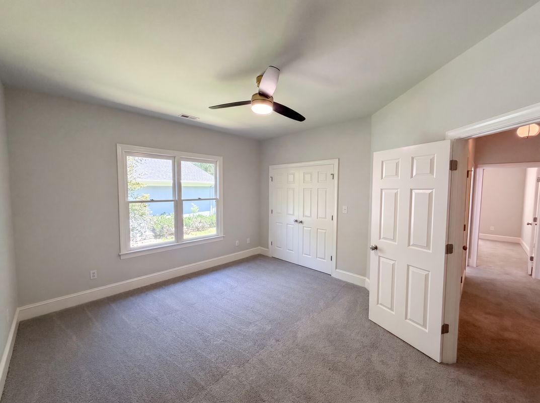 Photo 12 of 24 of 5309 Lancelot Dr, Charlotte, NC