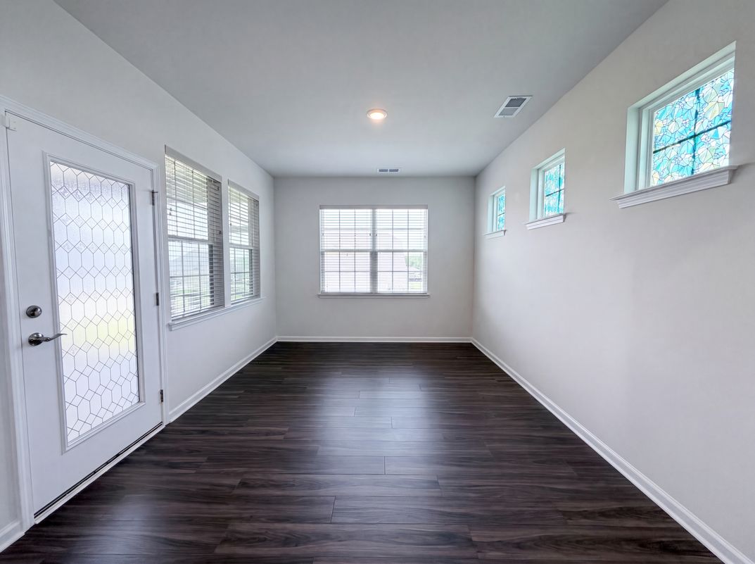 Photo 7 of 16 of 190 Abersham Dr, Mooresville, NC