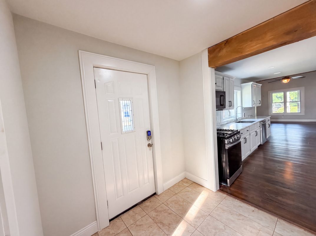 Photo 11 of 14 of 114 S Pleasant St, Milroy, IN