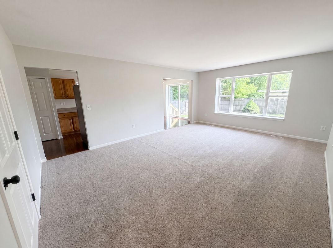 Property photo 3 of 42724 North Walnut St