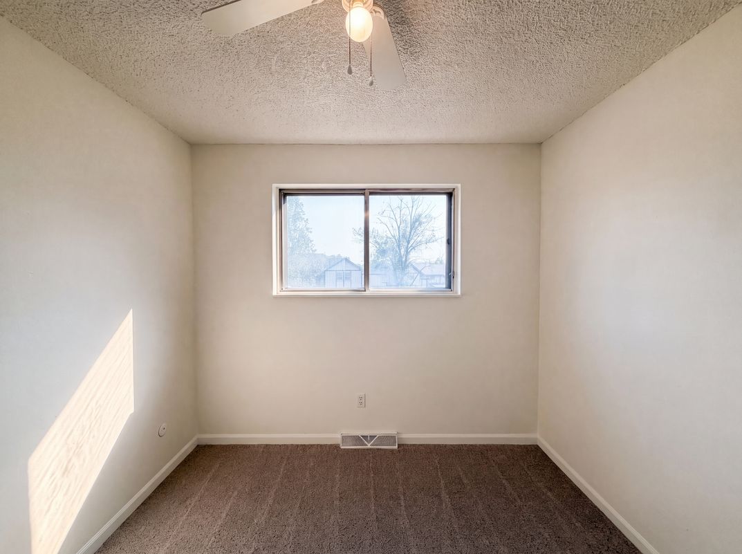 Photo 9 of 25 of 7141 S Webster St, Littleton, CO