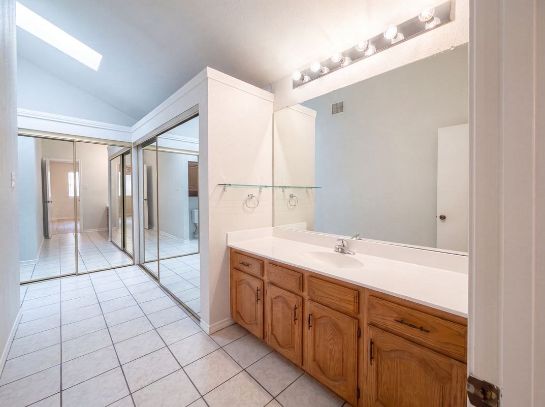 Photo 13 of 21 of 2604 Leo Dr, Garland, TX