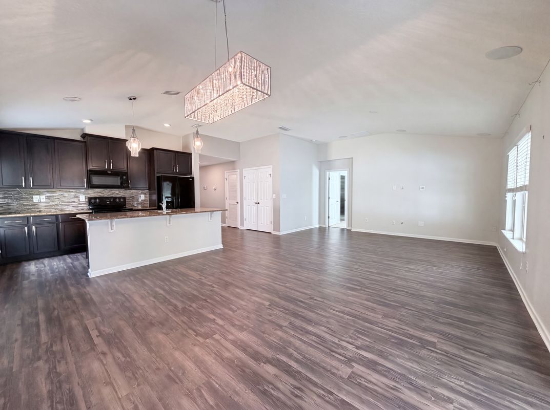 Property photo 3 of 351 Hepburn Rd
