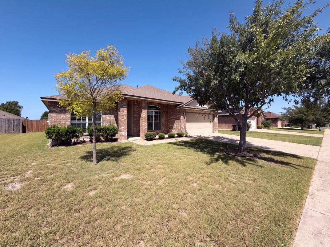 Photo 16 of 18 of 9301 Cricket Dr, Killeen, TX
