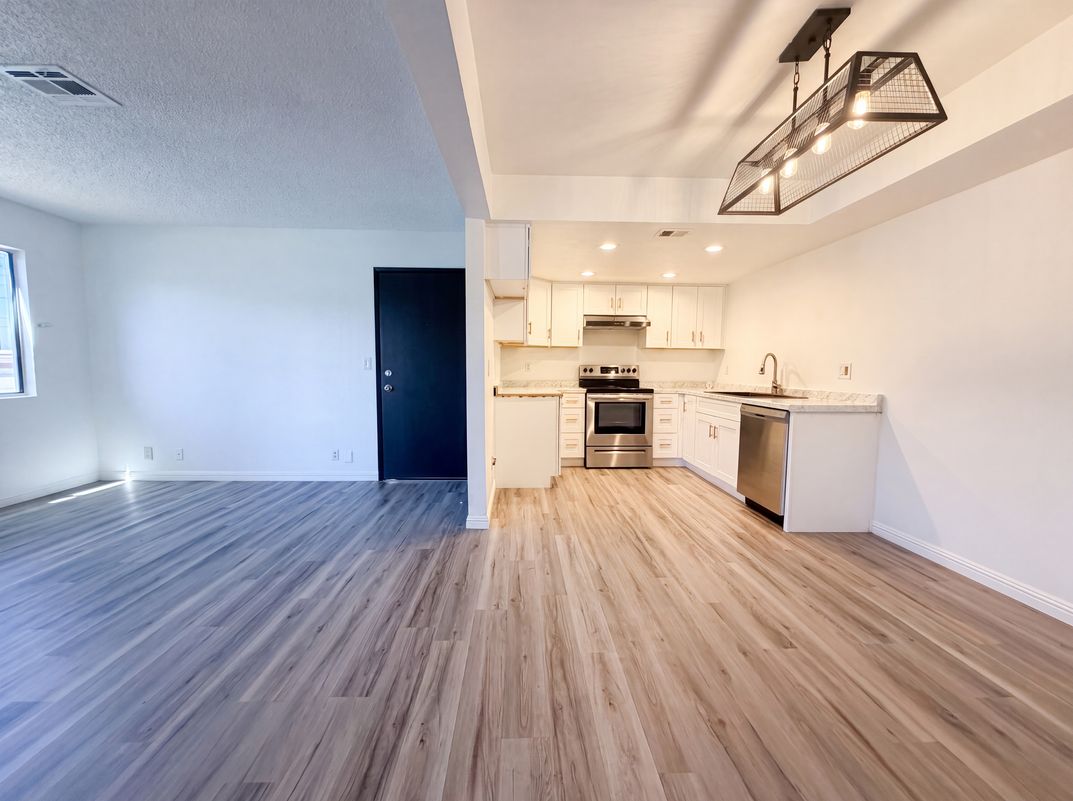 Photo 10 of 23 of 1701 E Katie Ave, Las Vegas, NV