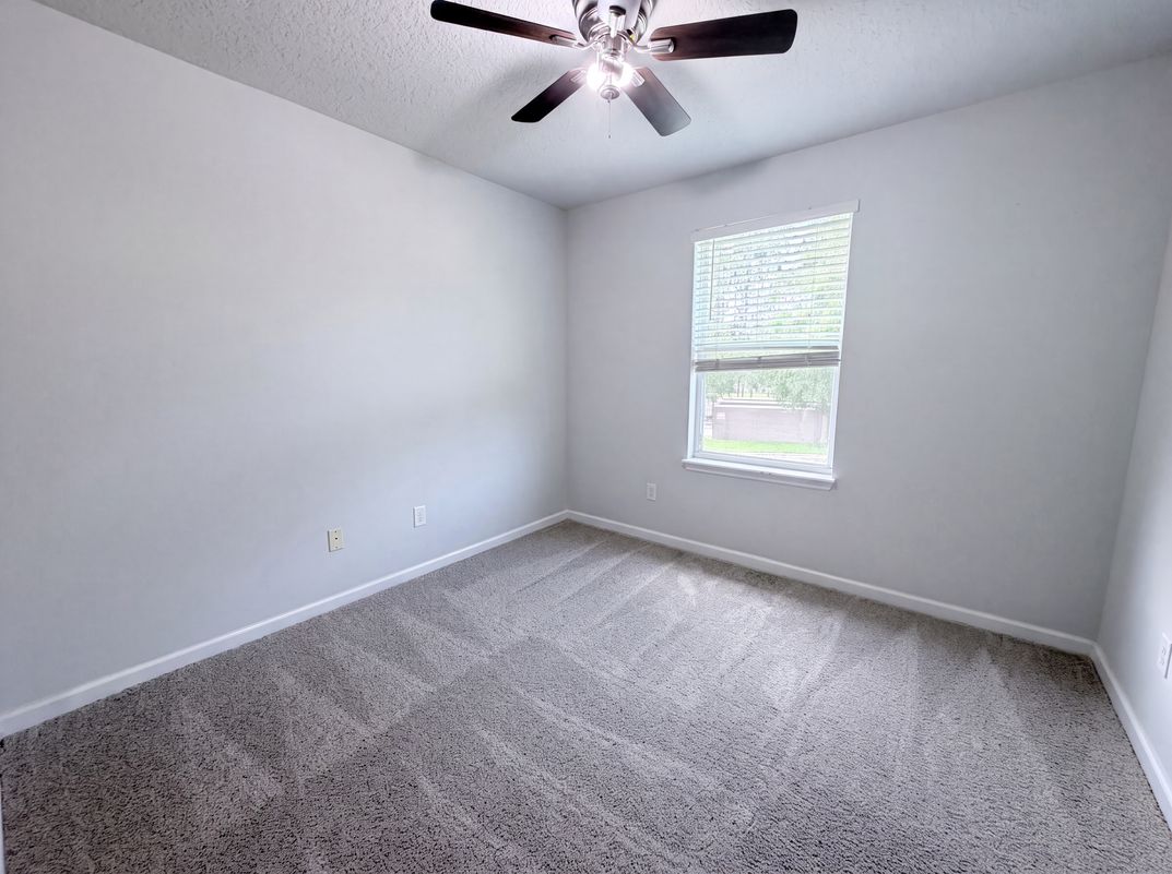 Photo 13 of 21 of 4220 Plantation Oaks Blvd, Orange Park, FL