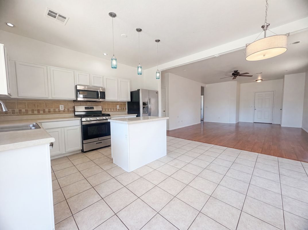Photo 6 of 18 of 40282 N Przewalski St, San Tan Valley, AZ