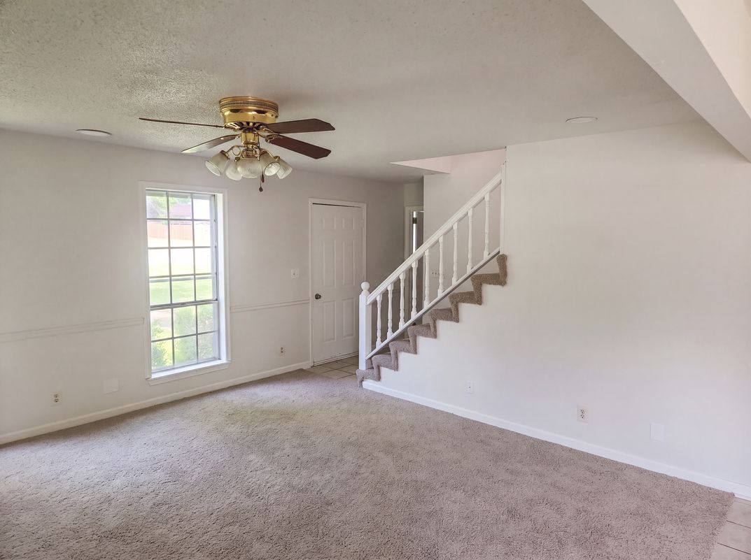 Photo 11 of 58 of 4334 Morningside Dr, Helena, AL