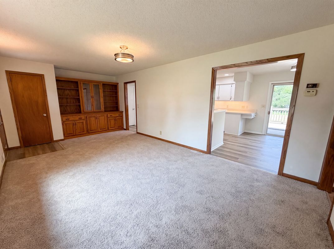 Photo 6 of 23 of 11353 N Heights Dr NW, Coon Rapids, MN