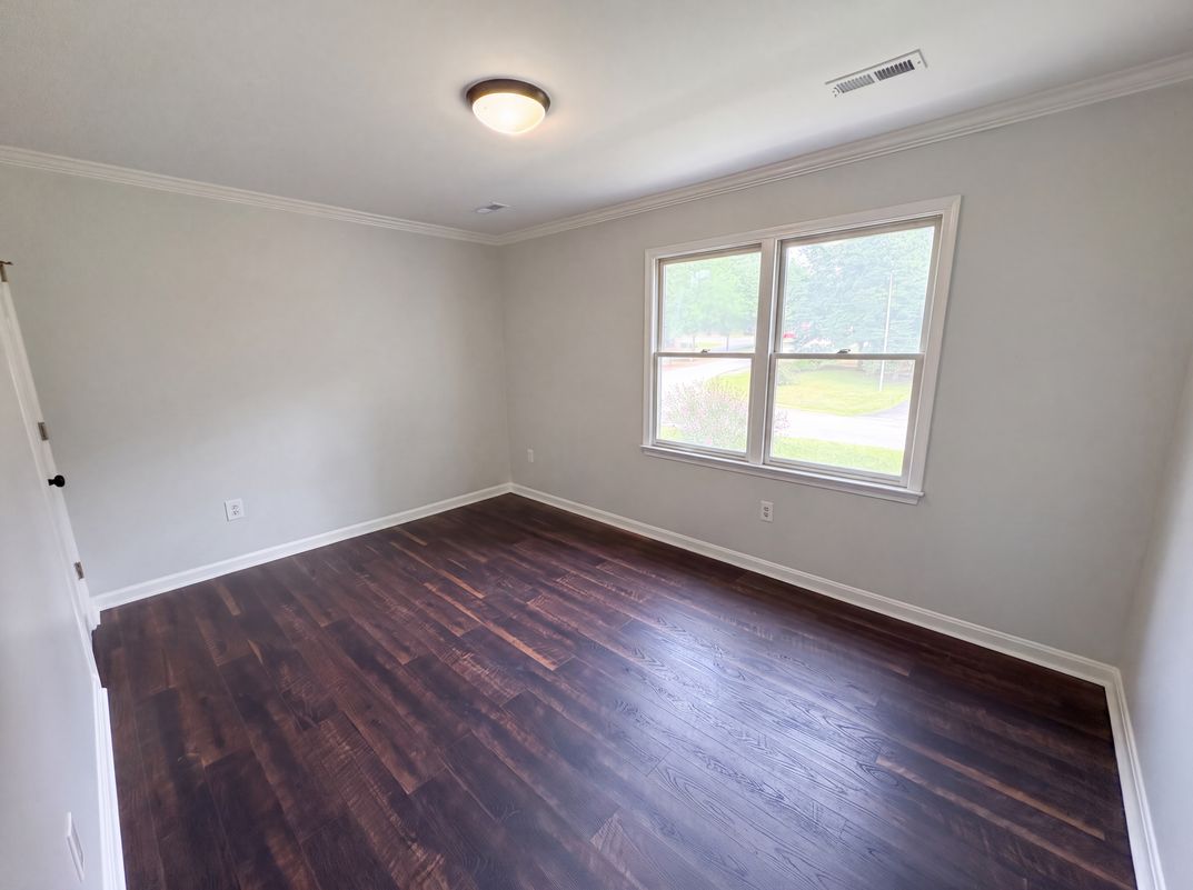 Photo 16 of 27 of 6401 Forest Grove Dr, Fredericksburg, VA
