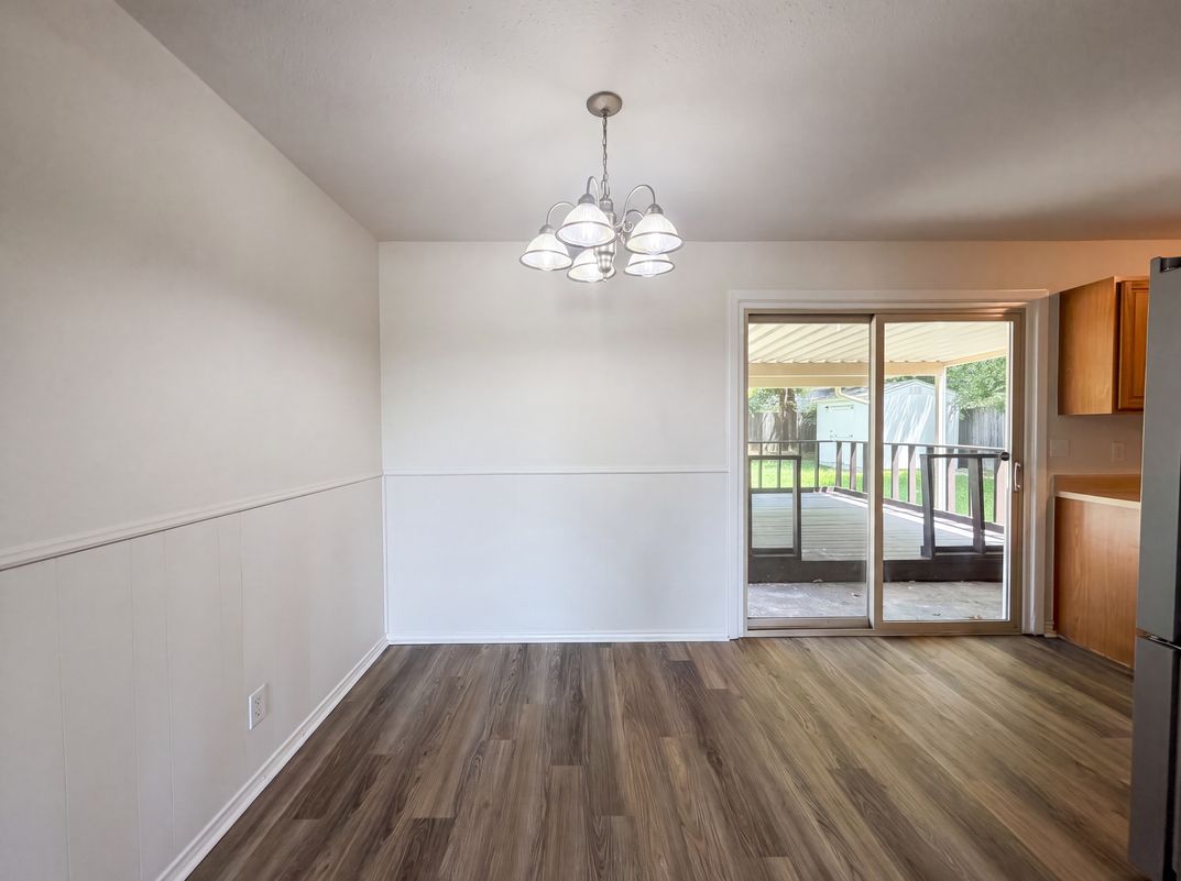 Photo 8 of 21 of 2549 Steven Dr, Denison, TX