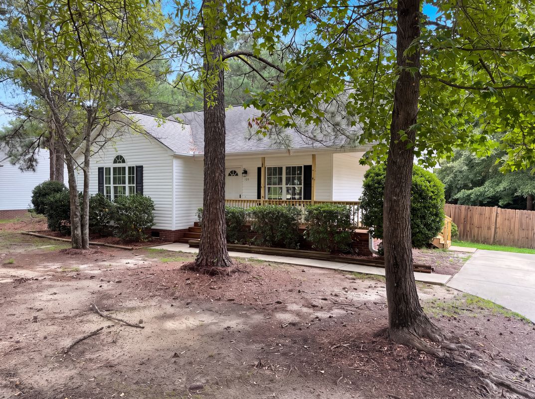 Photo 23 of 30 of 576 Sunray Dr, Clayton, NC