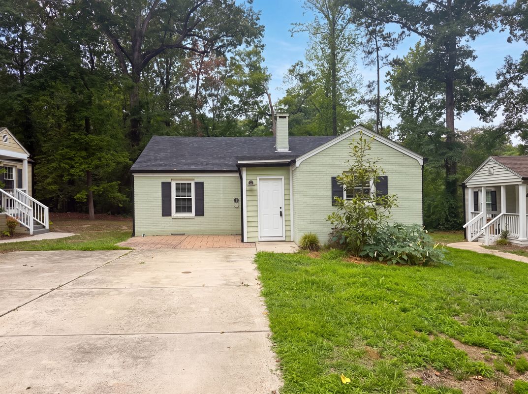 Photo 15 of 17 of 1712 N Roxboro St, Durham, NC
