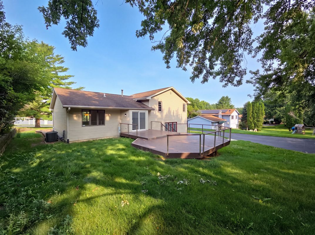 Photo 53 of 79 of 1503 Featherstone Rd, Rockford, IL