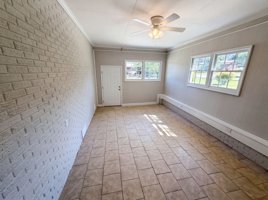 Photo 11 of 26 of 1817 Neptune Dr, Columbia, SC