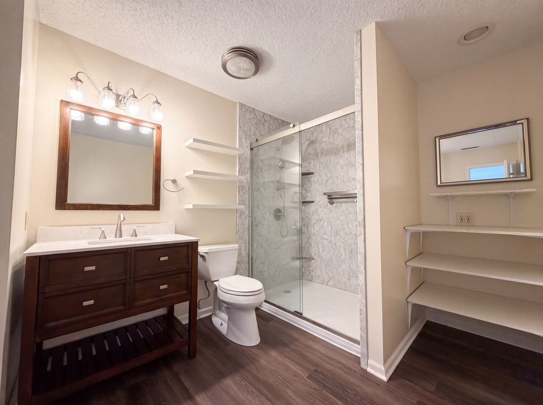Photo 10 of 16 of 345 Leffler Dr, Indianapolis, IN