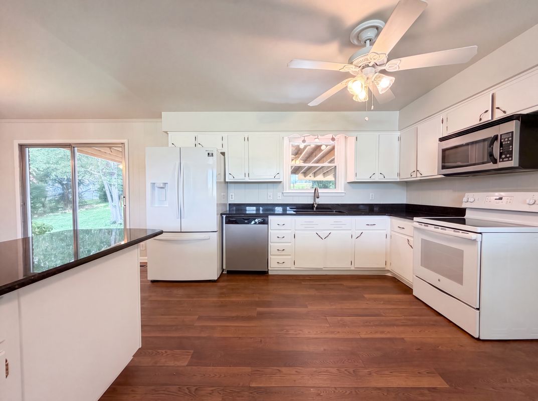 Photo 10 of 17 of 213 Bonnaridge Dr, Hermitage, TN