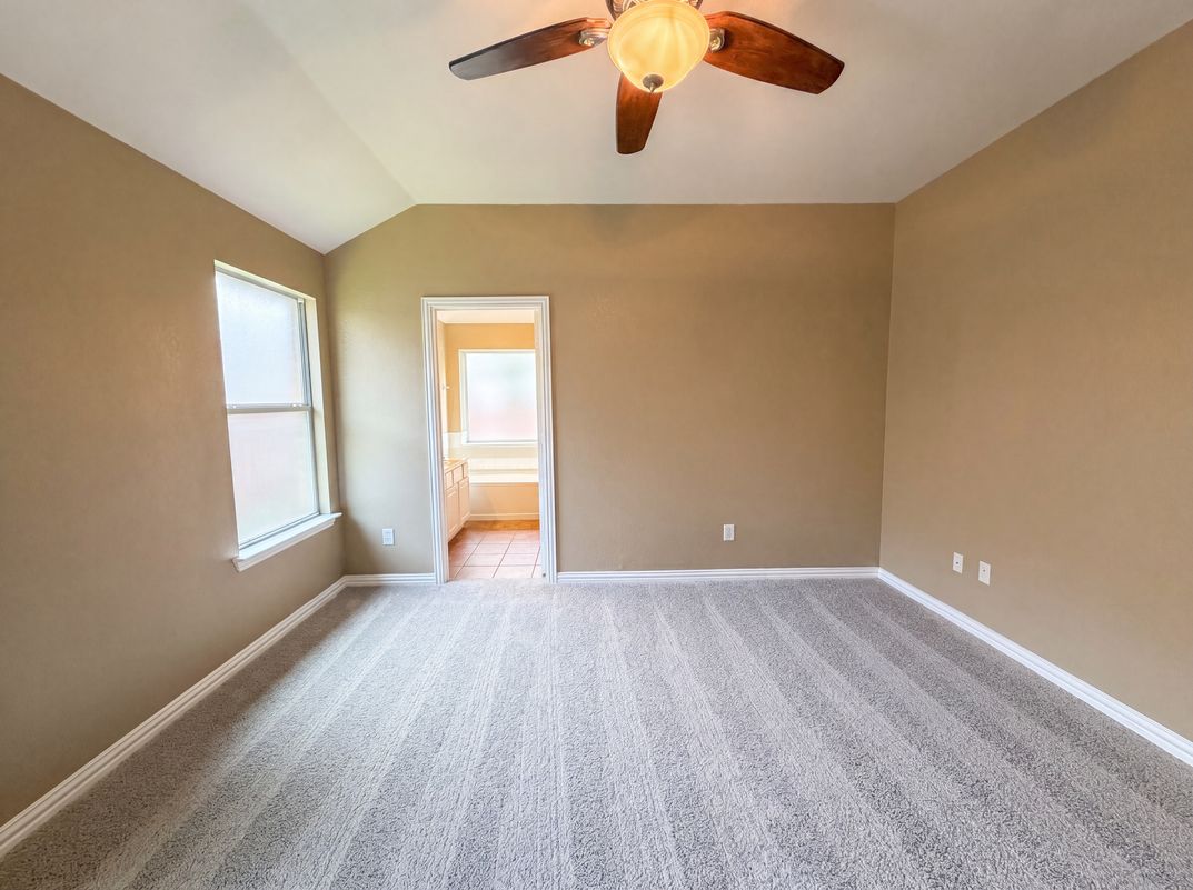 Photo 6 of 16 of 5400 Shepherd Pl, Flower Mound, TX