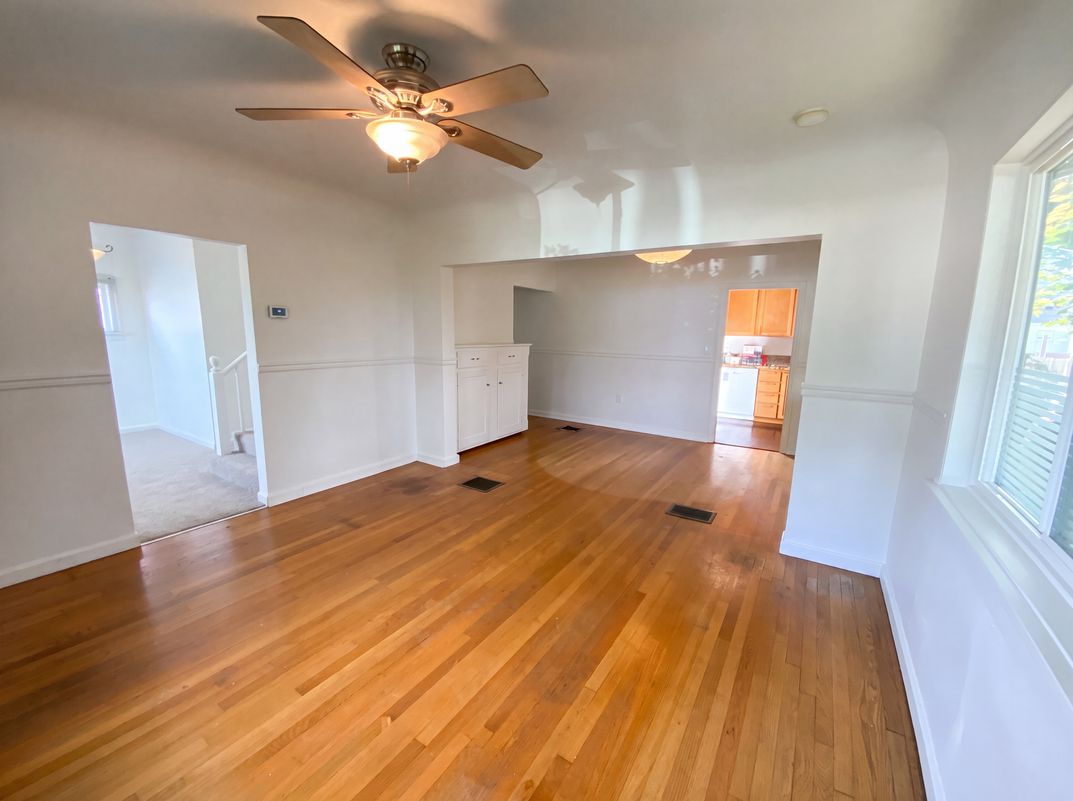Photo 5 of 41 of 3627 S Monroe St, Tacoma, WA