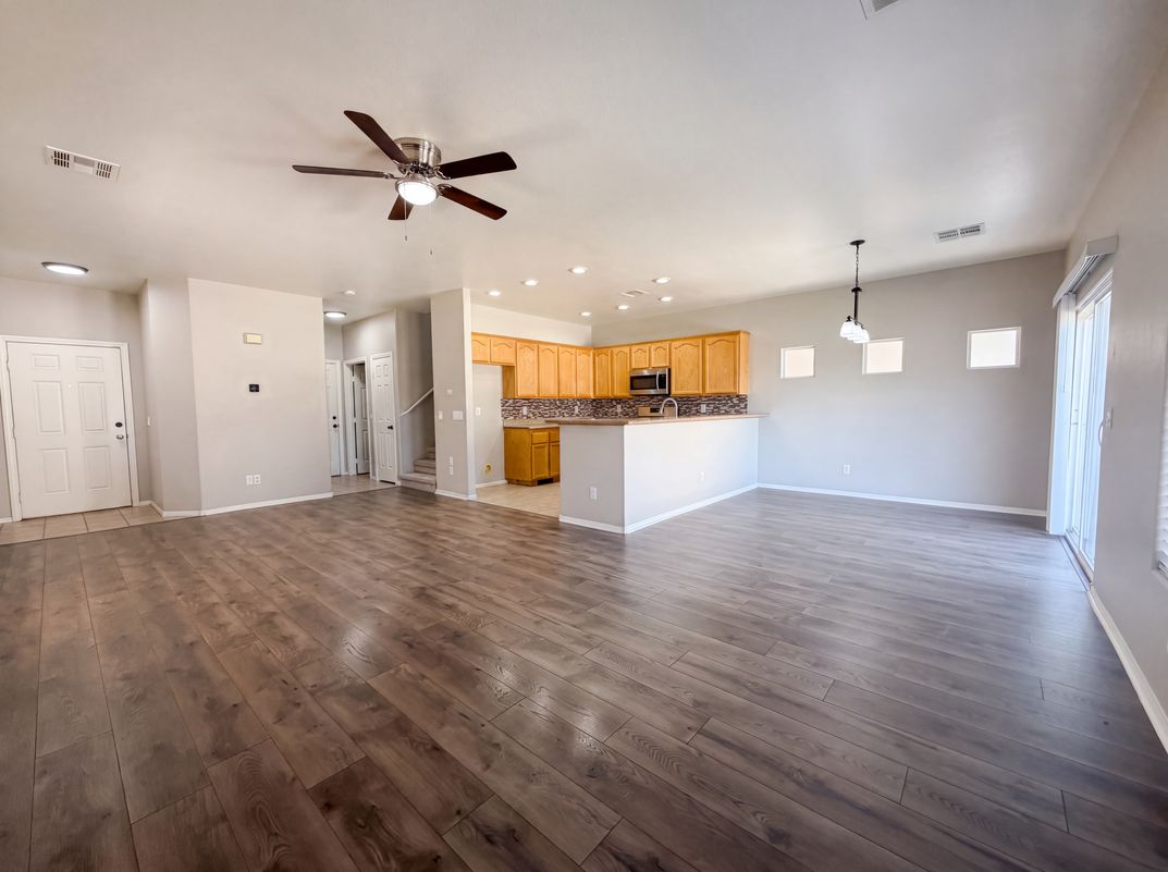 Photo 6 of 25 of 4560 Sunflower Ave, Las Vegas, NV