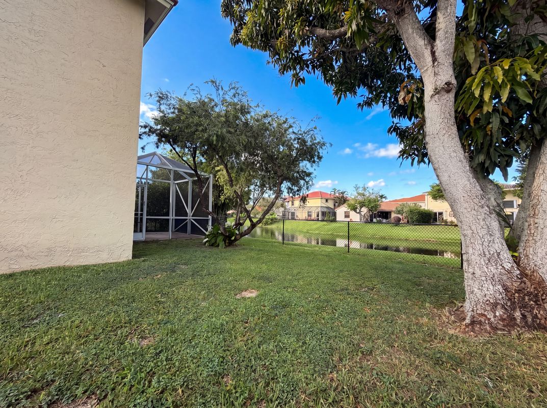 Photo 24 of 29 of 1848 Capeside Cir, Wellington, FL