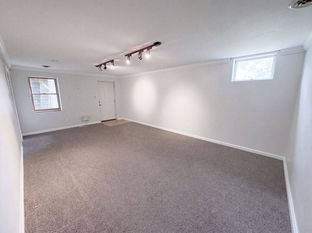 Photo 20 of 27 of 6401 Forest Grove Dr, Fredericksburg, VA