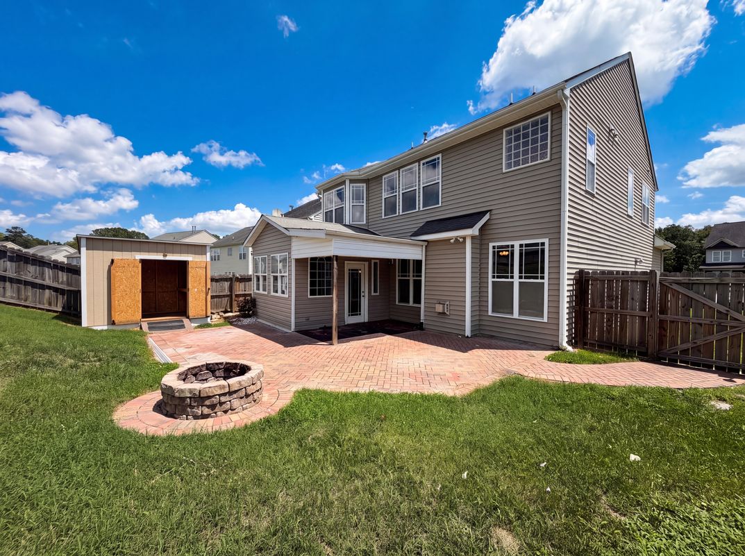 Photo 5 of 16 of 4034 Patriot Ridge Ct, Raleigh, NC