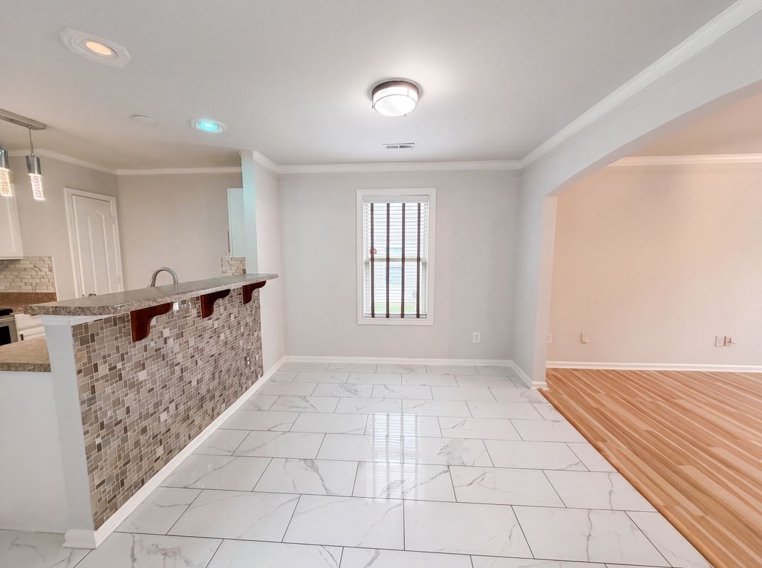 Photo 8 of 21 of 7329 Hidden Creek Dr, Charlotte, NC