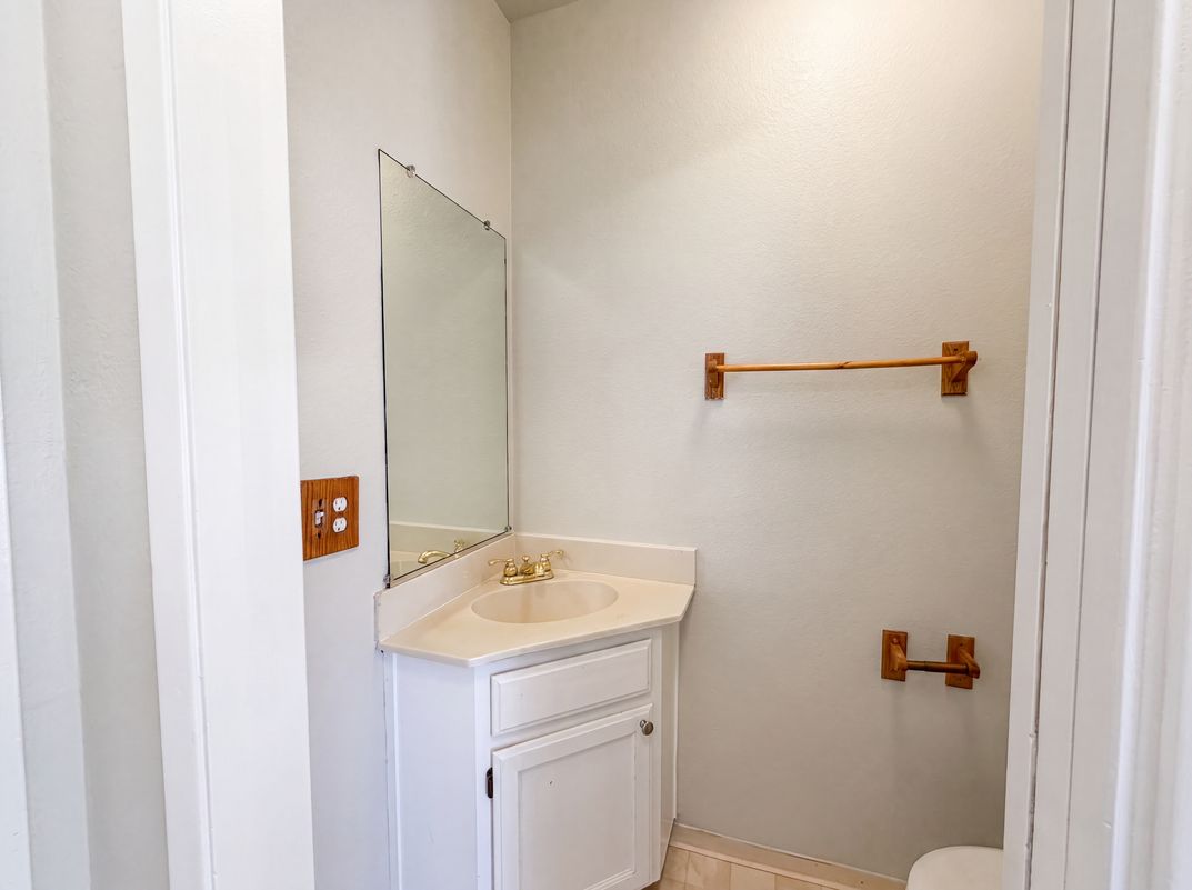 Photo 27 of 41 of 5150 Brookfield Ct, Antioch, CA