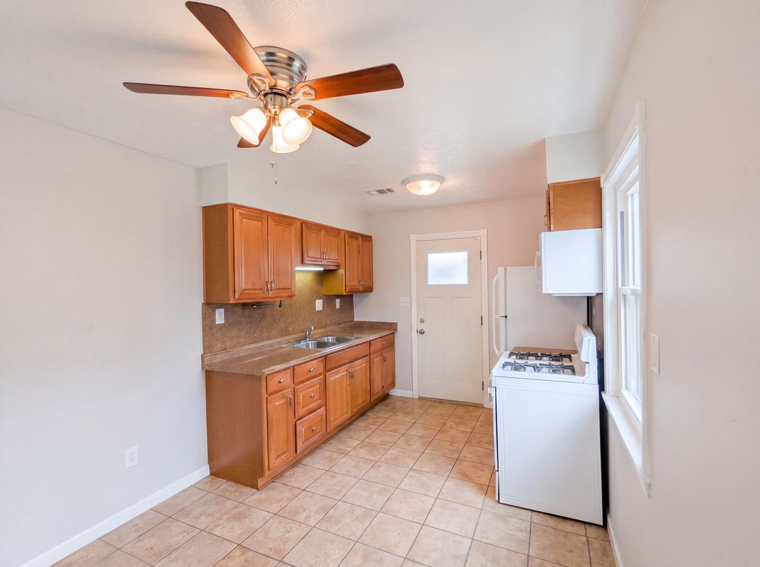 Photo 8 of 19 of 12722 Emery Ave, Cleveland, OH