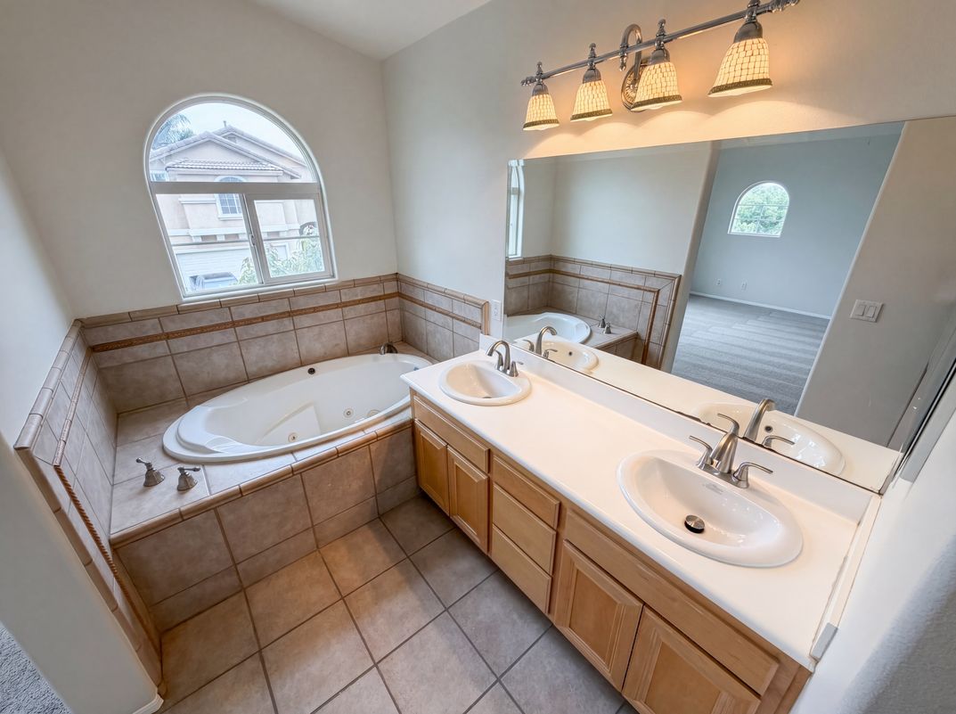 Photo 24 of 40 of 1242 Heritage Way, Covina, CA