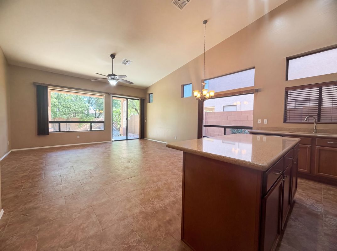 Photo 7 of 17 of 6915 E Portia St, Mesa, AZ
