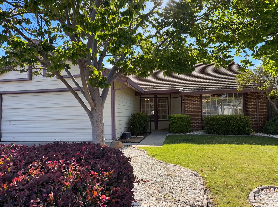 Property photo 1 of 8027 Montevina Dr
