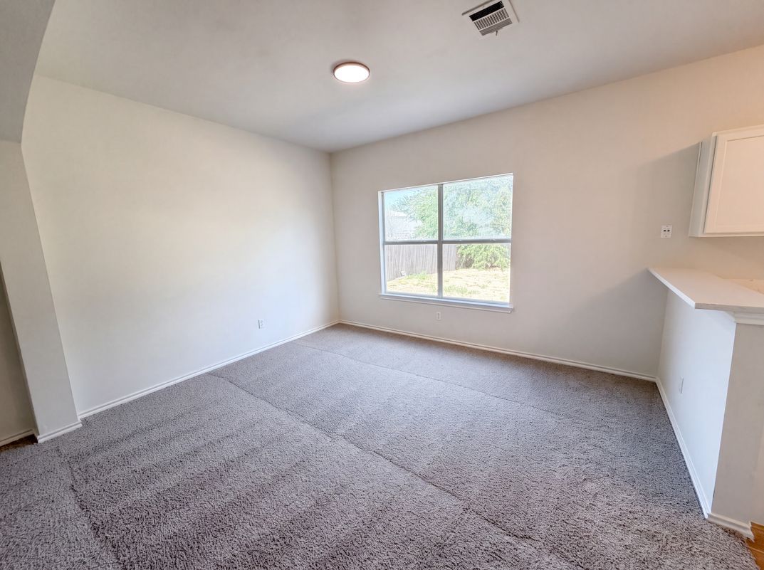 Photo 13 of 20 of 710 Encanto Dr, Leander, TX