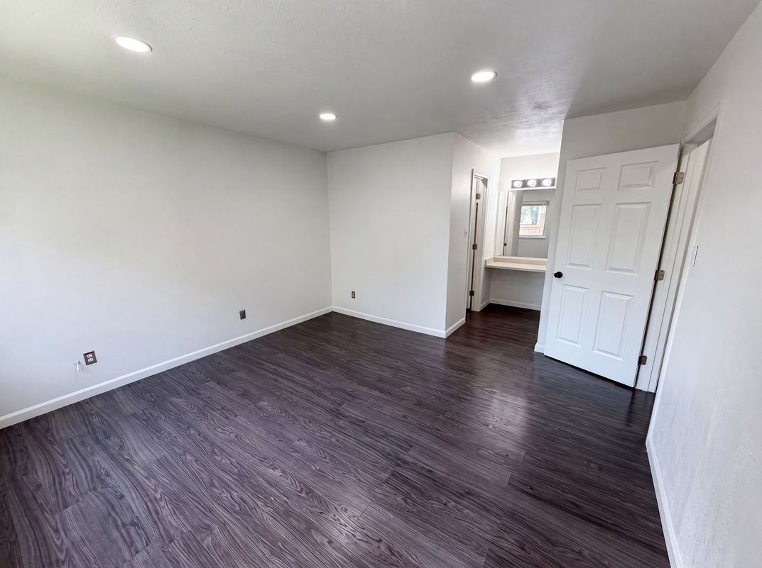 Photo 13 of 28 of 11835 Lincoln St, Northglenn, CO