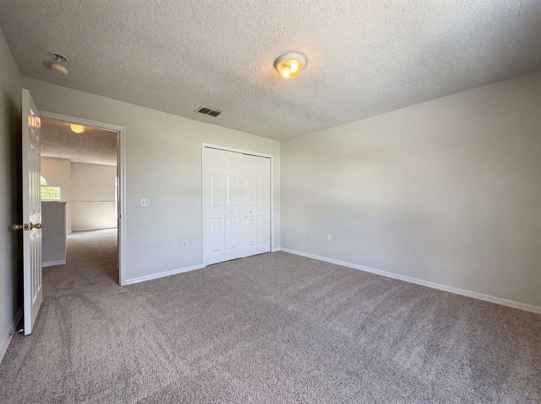 Photo 19 of 26 of 2158 Willesdon Dr W, Jacksonville, FL